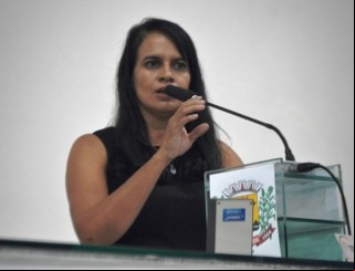 Claudete Dosso solicita instalação de lousas digitais na Rede Municipal de Ensino em Cassilândia